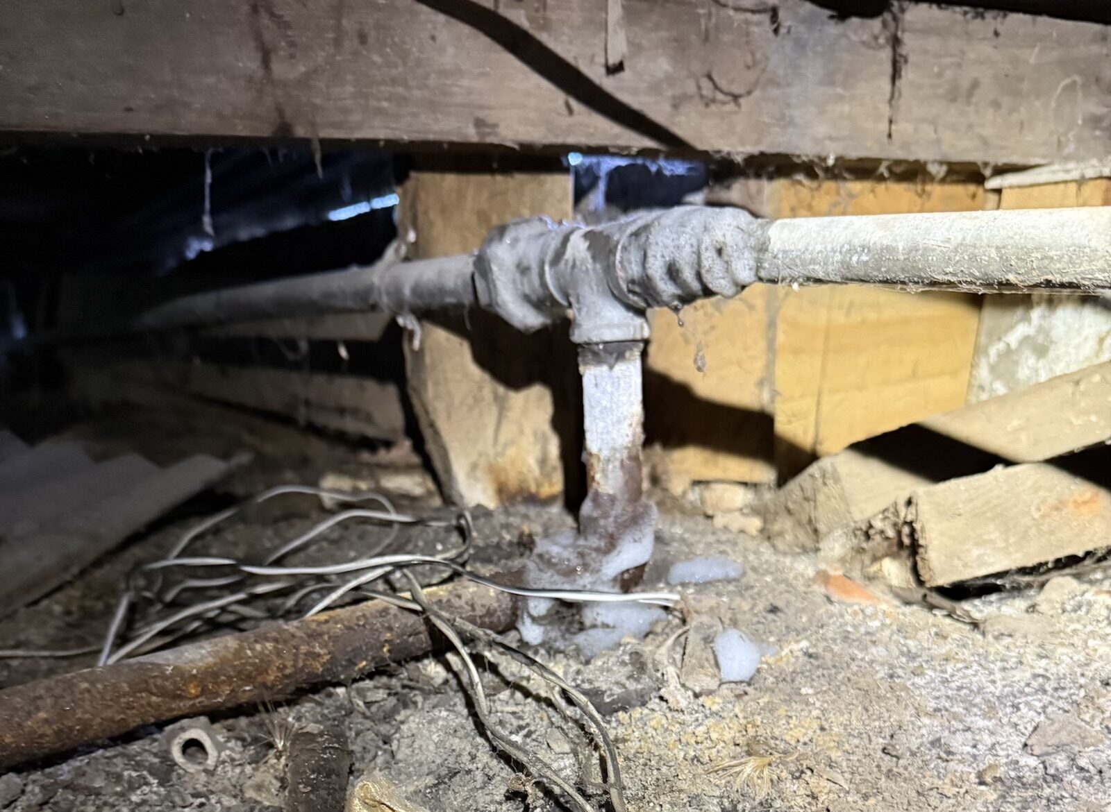 Licensed gas plumber repairing corroded galvanised gas line in Altona
